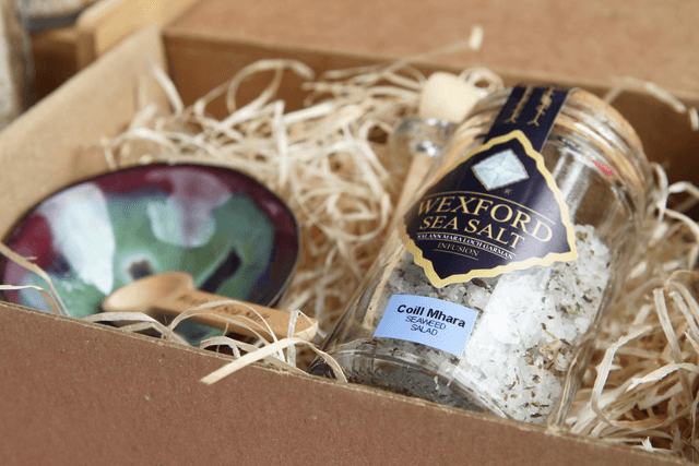 Gift pack with Pinch Bowl